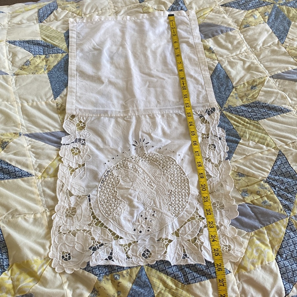Vintage, Antique,Very beautiful over the top of couch doily - Picture 2 of 3